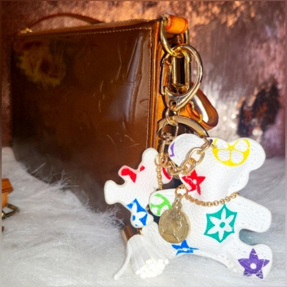 🆕️🌈FASHION🌈 Cute  Bear Keychain Pendant Tassel Bag Charm $35 each with box - Picture 14 of 16